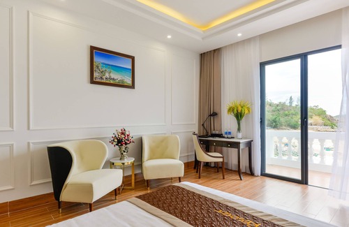 Quy Nhon Hotel | Elegant Seaside Boutique Resort Quy Nhon with Pool & Dining