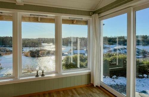 Radoy House | Seaside Cabin With Archipelago Views In Radøy