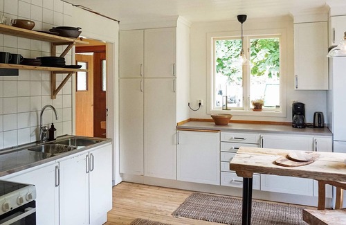 Uddevalla Municipality House | Spacious 7-Person Holiday Home with Oceanfront Views