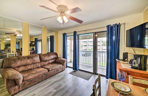 North Beach Apartment | Beachfront Corpus Christi Condo with Pool Access!
