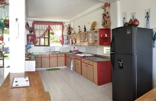 Puerto Escondido House | Seaside Cottage with Pool and Private Beach Getaway