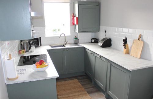 Llanddulas House | Family-Friendly Seaside Cottage at Bron-Y-Wendon Park