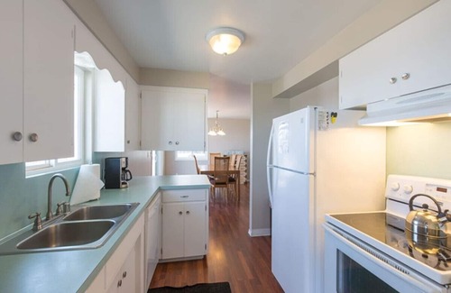 Sequim House | Pet-Friendly Seaside Cottage with Spa on Dungeness Bay