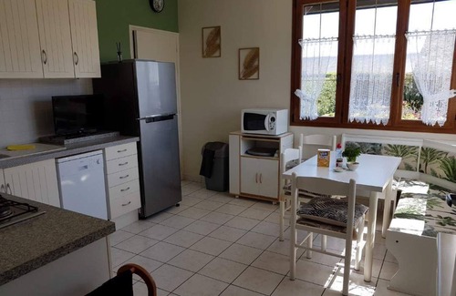 Berneval-le-Grand House | Cozy Seaside Cottage with Oceanfront Views and Kitchen