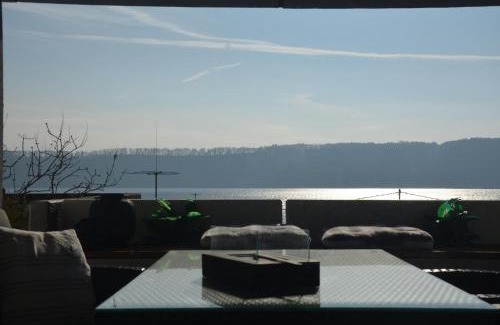 Sipplingen Apartment | Beachside Retreat: 4-Star Family-Friendly Accommodation