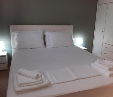 Skala Kallirachis Apartment | Oceanfront Seaside Deluxe Apartment with Breakfast & Views
