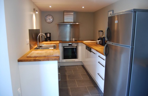 Blainville-sur-Mer House | Cozy Fisherman's House Near the Beach with Ocean Views