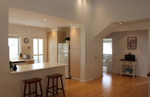 Brownlow Ki House | Beautiful Seaside Garden Cottages: Guest Rated 9.8/10