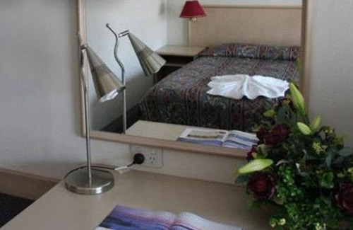 Wamberal Resort | Relaxing Seaside Garden Retreat with Pool and Pet-Friendly Stay