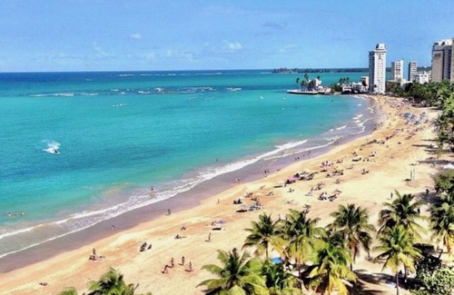 Carolina Apartment | Seaside getaway in Isla Verde beach for 4 guest. Book now!