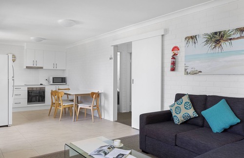 Fingal Bay Apartment | Oceanfront Seaside Holiday Resort in Fingal Bay