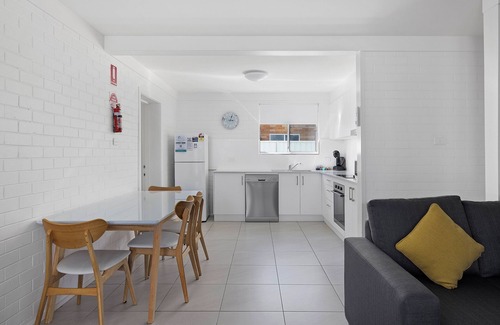 Fingal Bay Apartment | Oceanfront Seaside Holiday Resort in Fingal Bay