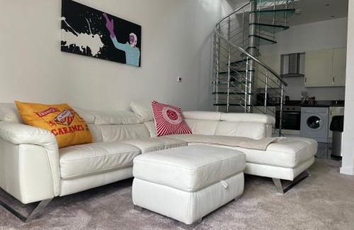 Stevenston Villa | Child-Friendly Seaside Home with Guest Rating of 9.2/10