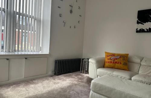 Stevenston Villa | Child-Friendly Seaside Home with Guest Rating of 9.2/10