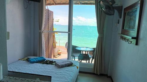 Ko Mook House | Oceanfront Seaside Home with Gorgeous Ocean Views