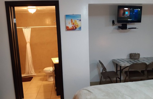 San Felipe Hotel | Explore Seaside Hotel & Victor's RV Park: Pet-Friendly Retreat
