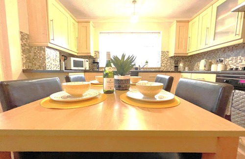 Lancing House | Oceanfront Seaside House Lancing with Parking Options