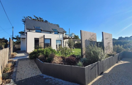 Kerroch House | Seaside House with Ocean View Near Ile de Groix