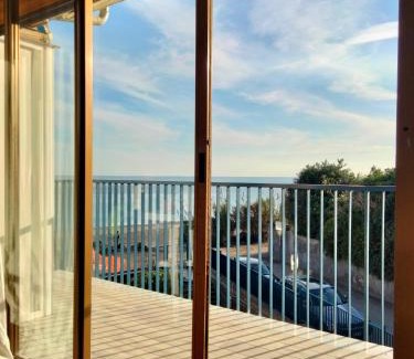 Recanati House | Family-Friendly SeaSide Hotel with 9.2/10 Guest Rating