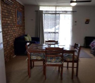 Kingscote Apartment | Pet-Friendly Apartments in Kingscote, Australia for Families