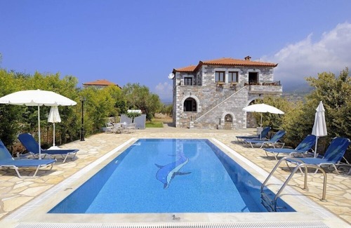 Lefktron Villa | Premier Seaside Mulberry Villa with Ocean Views & Pool