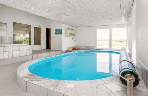 Hou House | Your Ideal Holiday Home for 10 in Hals with Pool