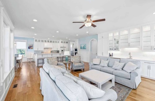 North Carolina Coast Cottage | Elegant Oceanfront Vacation Home with Private Pool & Spa