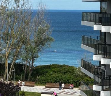 West Pomeranian Voivodeship Apartment | Beautiful Seaside Park Hotel Kołobrzeg with Pool & High Ratings