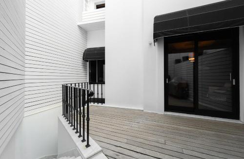 Pylos House | Relaxing Seaside Resort Home with Ocean Views & Family Amenities