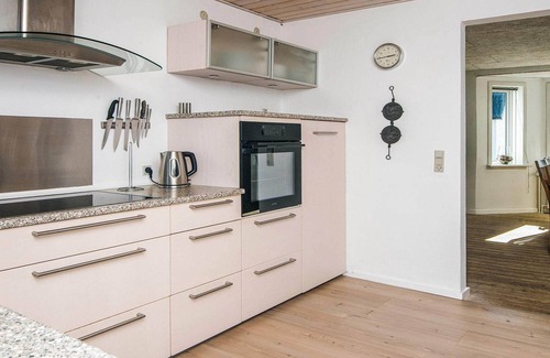 Thyboron House | Ideal 8-Person Holiday Home with Ocean View in Thyborøn