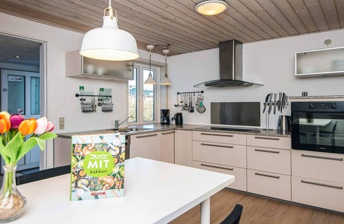 Thyboron House | Ideal 8-Person Holiday Home with Ocean View in Thyborøn