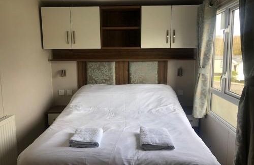 Bembridge Apartment | Seaside retreat in Whitecliff Bay