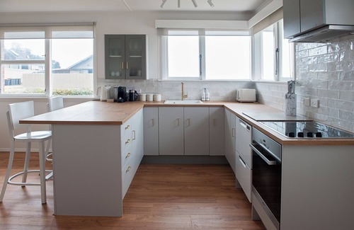 Timaru House | Seaside Retreat - Newly Renovated Oceanside Getaway