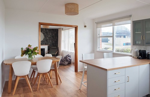 Timaru House | Seaside Retreat - Newly Renovated Oceanside Getaway