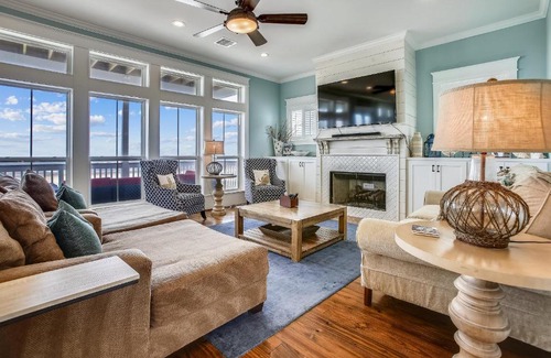 Miramar House | Oceanfront Seaside Sanctuary with Perfect 10 Guest Ratings