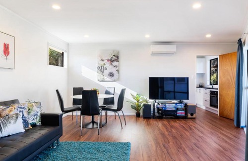 Te Horo Beach House | Tranquil Te Horo Beach Holiday Home for Families