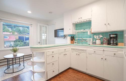 Alki Apartment | Pet-Friendly Seaside Serenity Apt with Ocean View Retreat