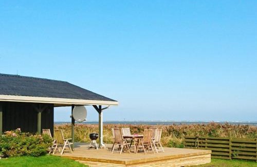 Helberskov Strand House | Family-Friendly Holiday Home for 6 in Hadsund