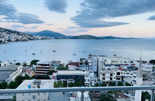 Qender Apartment | Seaside Serenity: Guest Rated 10/10 with Free Parking!