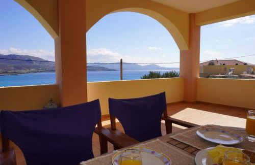 Papadhianika Apartment | Relaxing Seaside Serenity with Child-Friendly Amenities