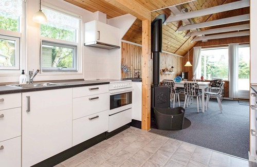 Dannemare House | Inviting 6-Person Holiday Home with Ocean View in Dannemare