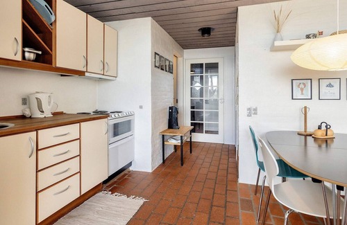 Brovst Apartment | Family-Friendly 6-Person Holiday Home with Ocean View