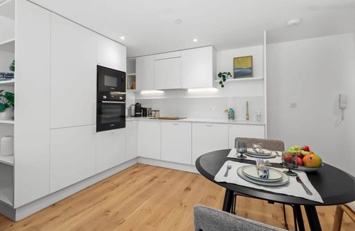 Eastbourne City Centre Apartment | Coastal Retreat: Modern Apartment Steps From the Beach