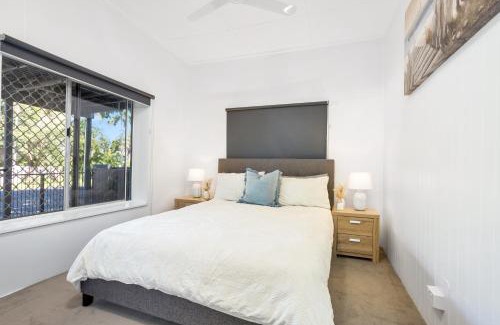 Machans Beach House | Relaxing Seaside Serenity Cottage with Spa and Hot Tub