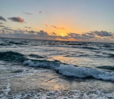 Lauderdale-by-the-Sea Apartment | Oceanfront Seaside Serenity Studio with Private Beach Access