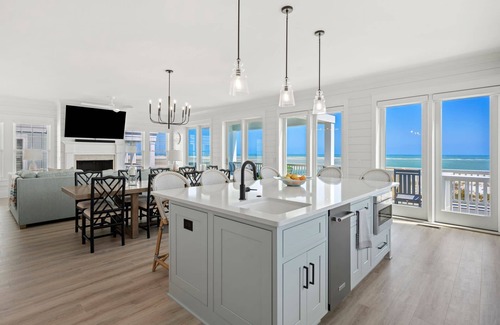Pawleys Island House | Oceanfront Retreat with Pool and Spa for Unforgettable Stays