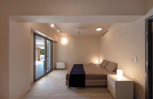 Katakali Villa | Seaside Retreat: Crystal View Villa with Scenic Ocean Vistas