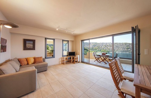 Katakali Villa | Seaside Retreat: Crystal View Villa with Scenic Ocean Vistas