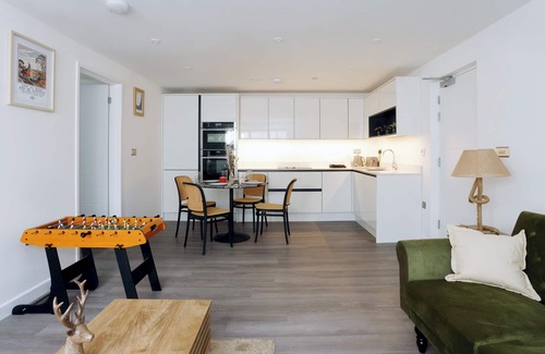 Ramsgate Apartment | Seaside Stay - Ramsgate Flat- New Build, Underfloor Heating, Prime Location,WIFI