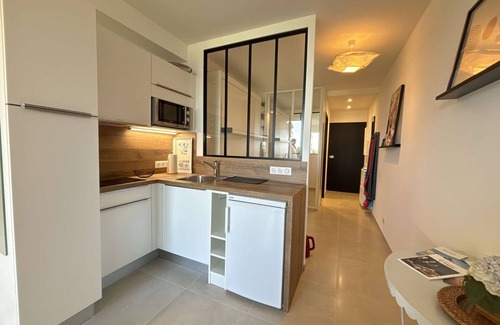 Royan Apartment | Oceanfront Studio Royan: Ideal for 3 with Spa Access